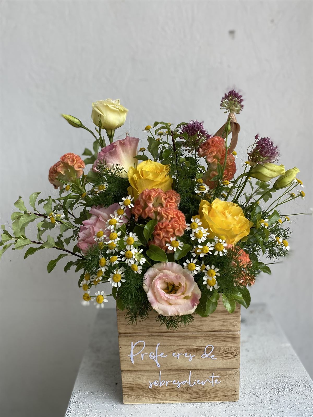 Caja con flores - Imagen 1